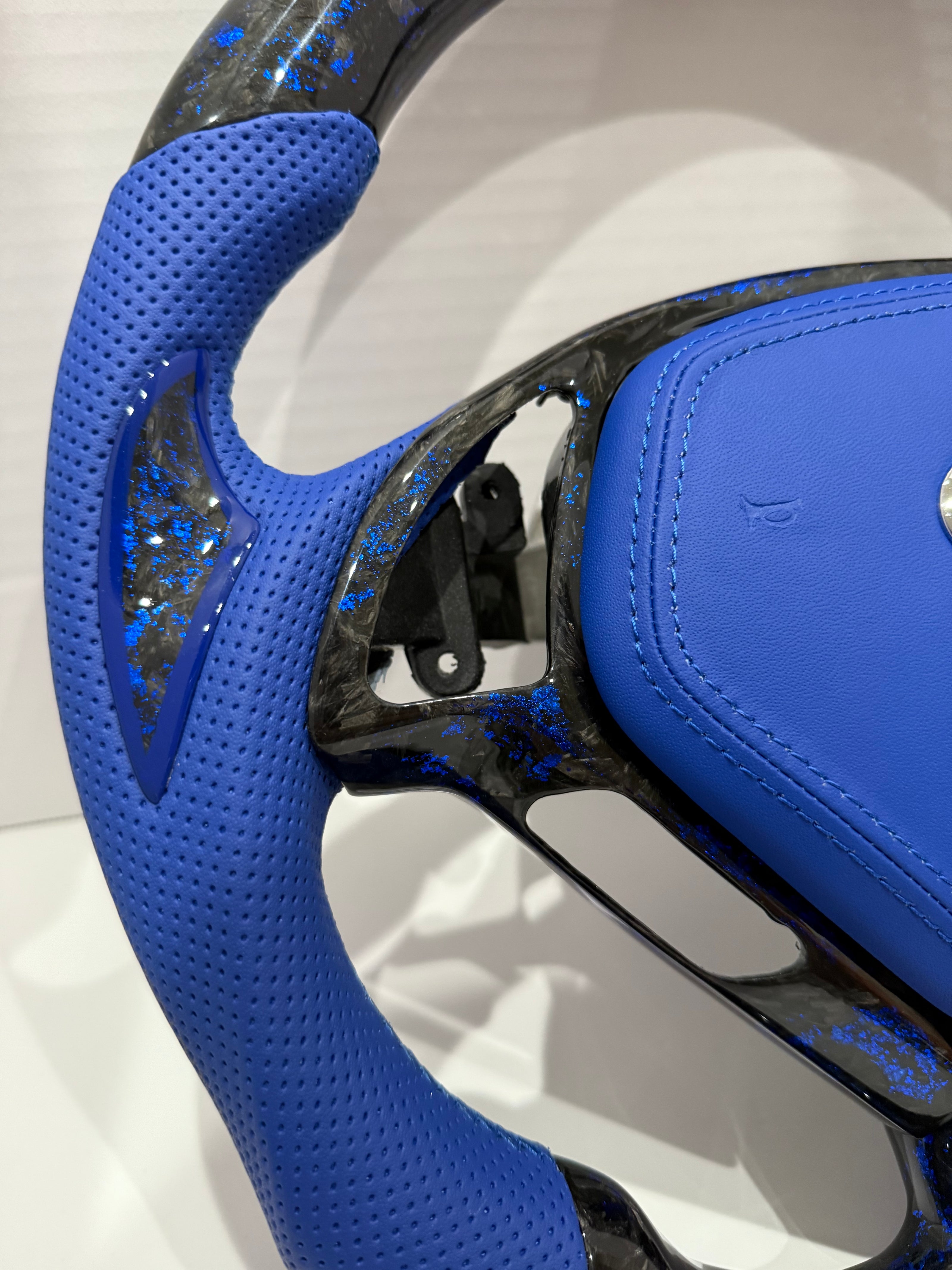 G37 Forged Carbon Fiber Steering Wheel